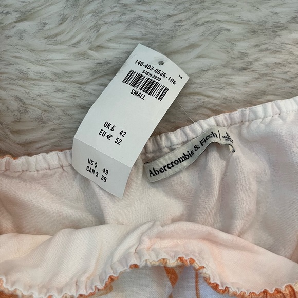 NWT Linen Blend Cropped Abercrombie Blouse - Picture 2 of 2